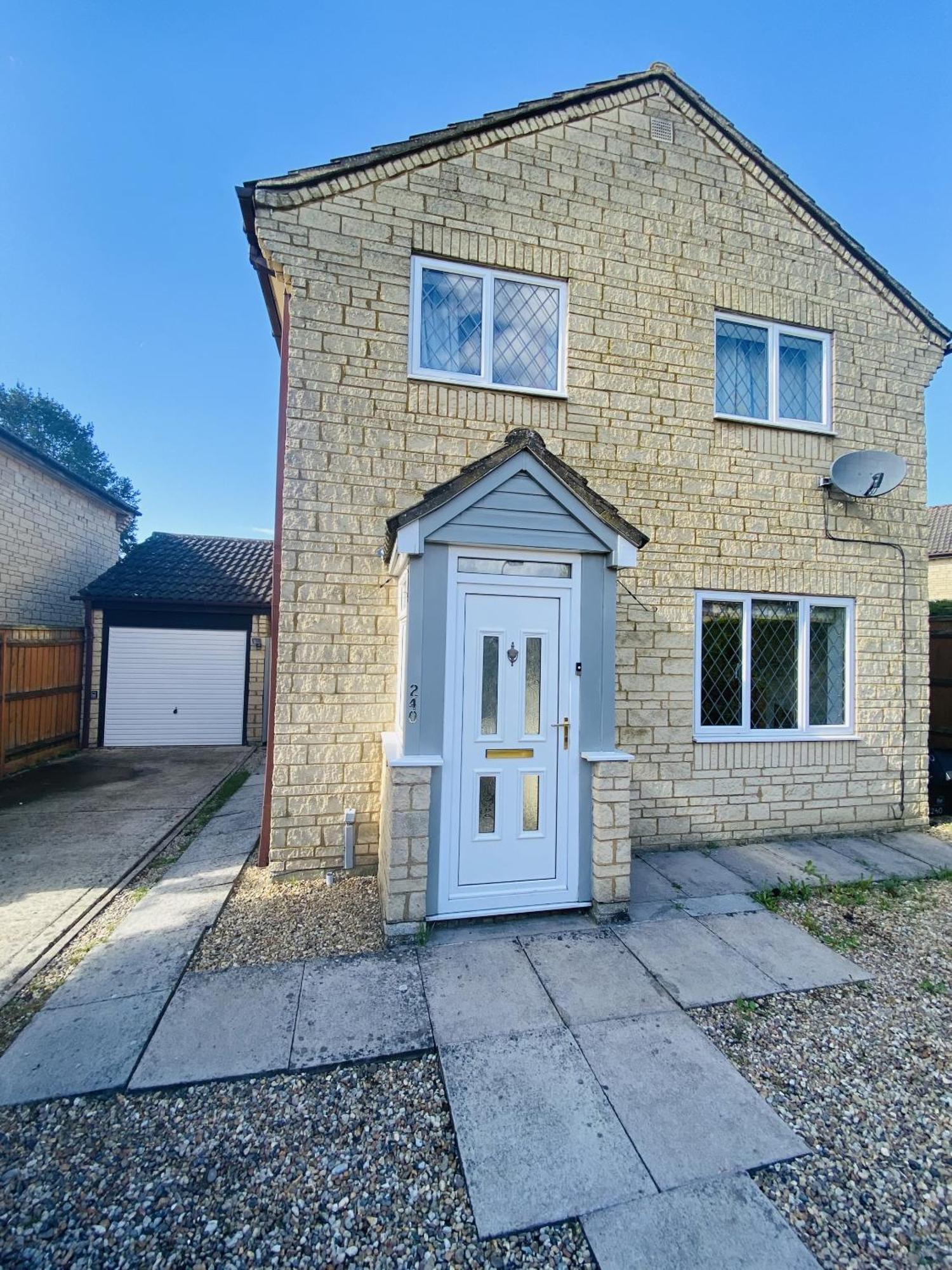 The Conifers Large Detached Home With Off Street Parking Witney Exterior foto